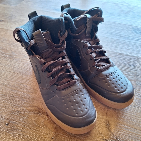 Nike Court Borough - Picture 3 of 15